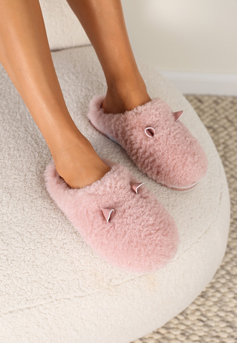 Różowe Kapcie z Futerkiem i Motywem Uszu Iratimi