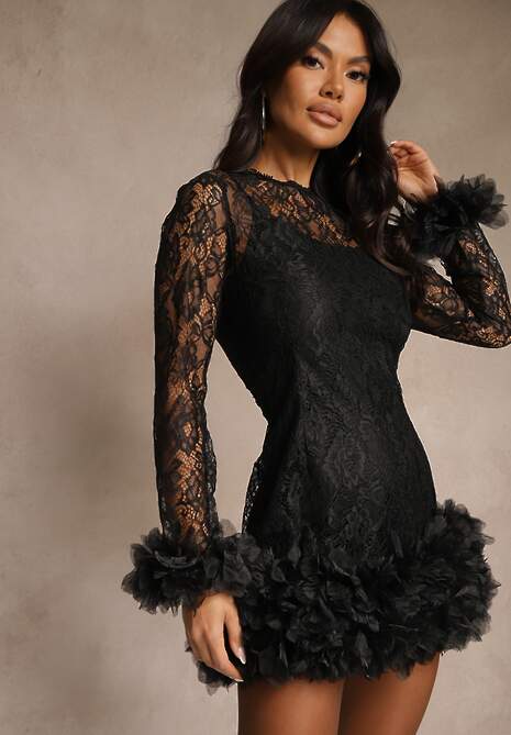 Czarna Dopasowana Koronkowa Sukienka Koktajlowa z Tiulowymi Aplikacjami Kretalia