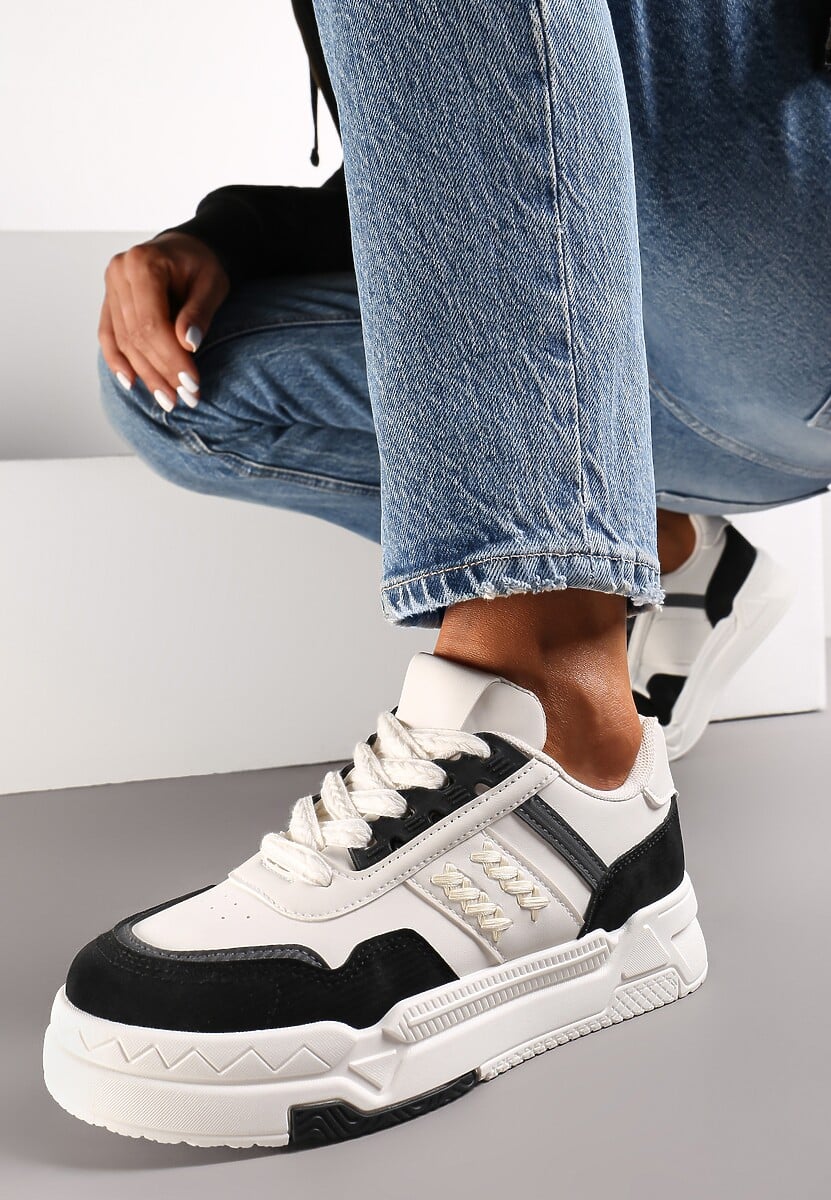 Biało-Czarne Płaskie Sneakersy na Grubej Podeszwie ze Sznurowaniem i Perforacją Obena