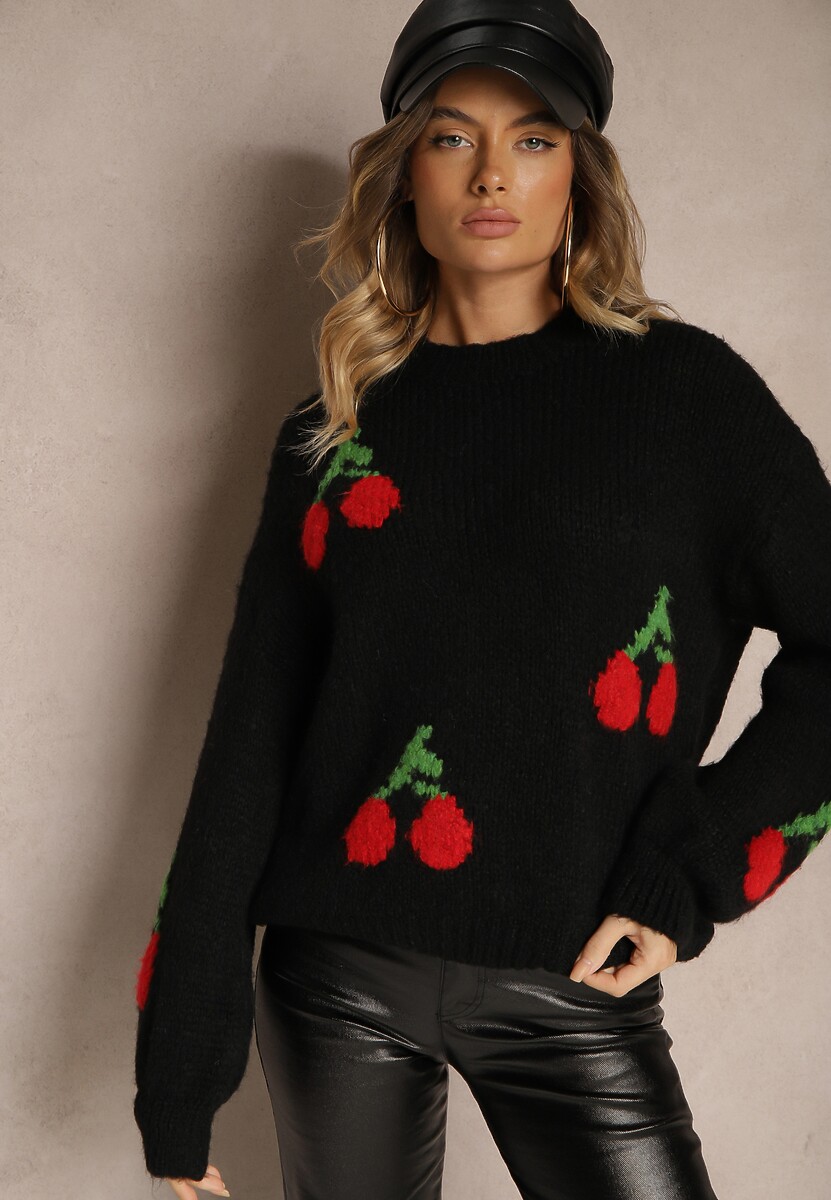 Jasnobeżowy Prosty Sweter z Domieszką Wełny Ozdobiony Wiśniową Aplikacją Balrinna