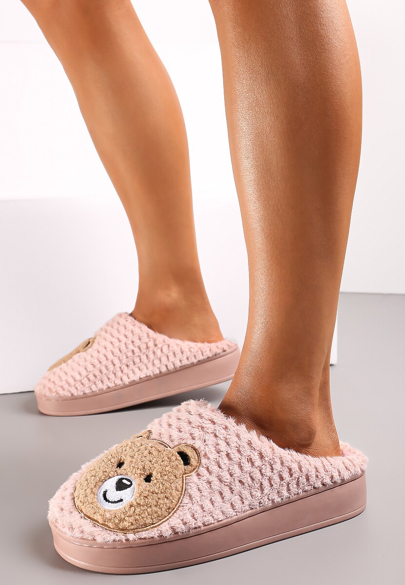 Różowe Ocieplone Kapcie z Naszywką w Kształcie Uroczego Misia Garana