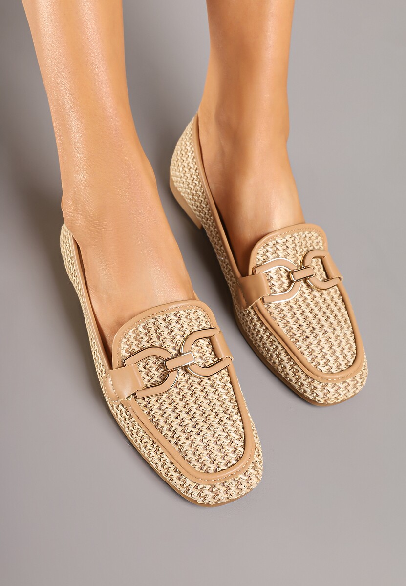 Ciemnobeżowe Płaskie Mokasyny z Plecioną Cholewką i Klamrą Aranelith