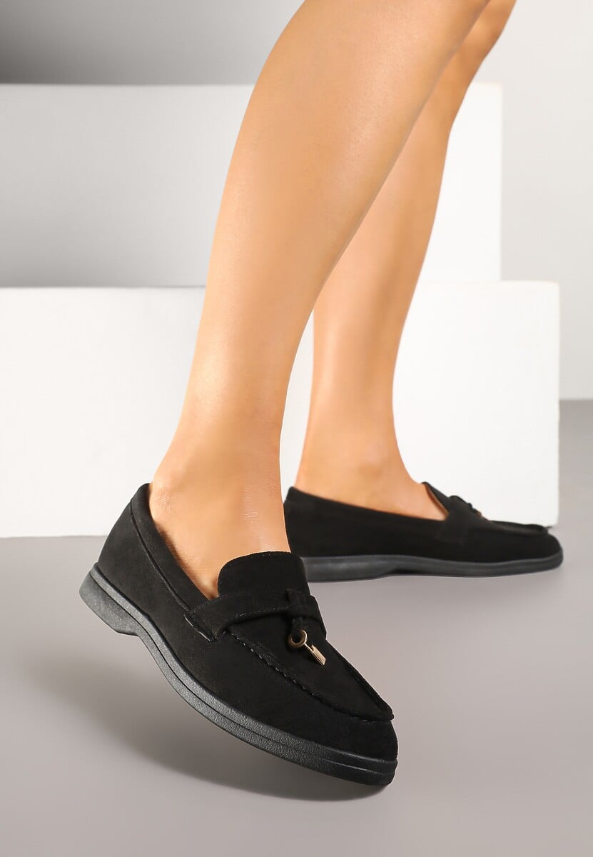 Czarne Mokasyny z Ekozamszu Zdobione Boho Aplikacją Sepiraella