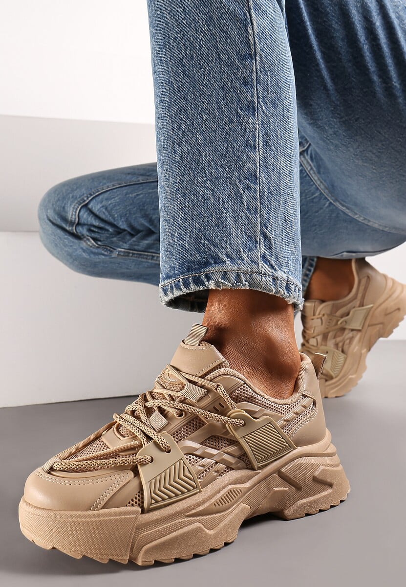 Ciemnobeżowe Sneakersy na Grubej Podeszwie z Sznurowaniem Paciva