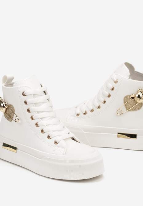 Białe Trampki z Wysoką Cholewką na Platformie Wykończone Brokatową Broszką Terilaina