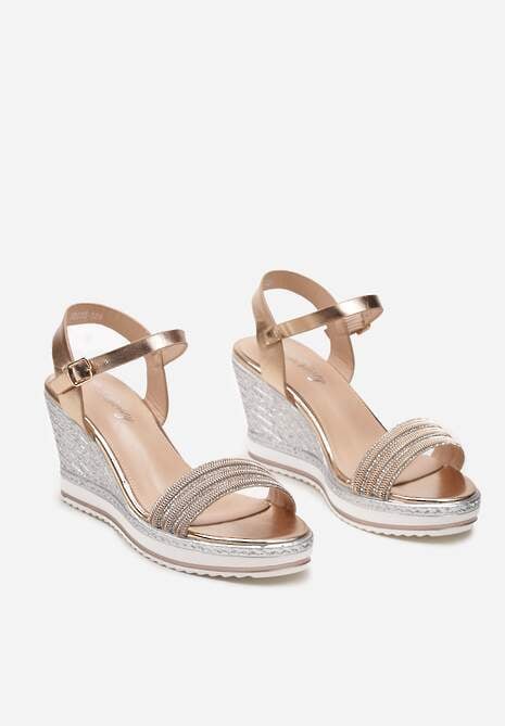 Szampańskie Sandały ze Sprzączką i Cyrkoniami na Koturnie Pariet
