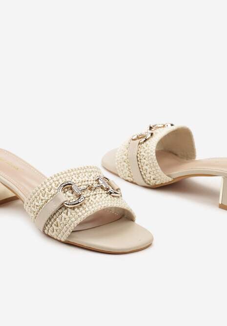 Beżowe Klapki na Słupku z Wyciółką z Imitacji Skóry z Plecionym Paskiem i Aplikacją Frisa