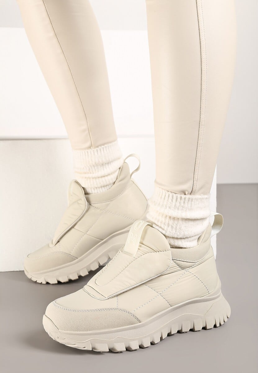 Jasnobeżowe Pikowane Sneakersy na Platformie Ozdobione Napisem Resilie