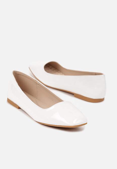 Białe Lakierowane Balerinki z Kwadratowym Noskiem Salaziela