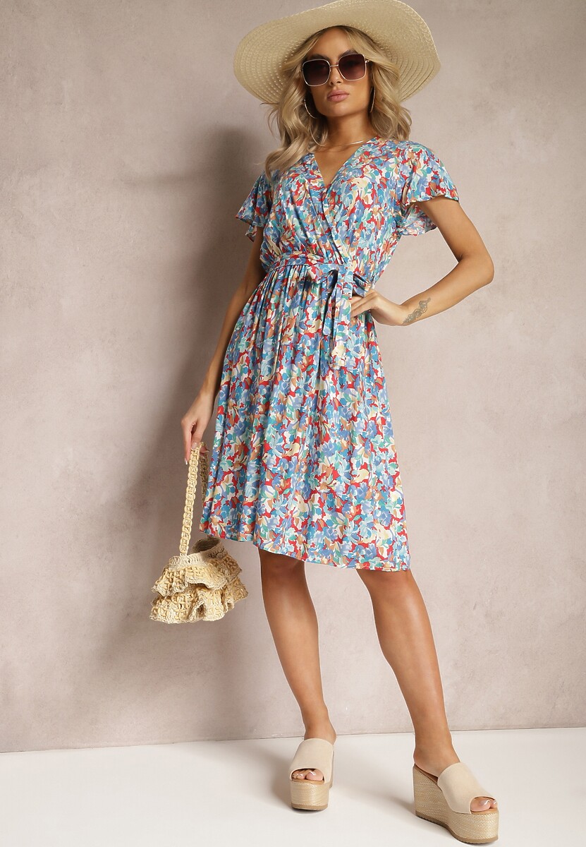 Niebiesko-Czerwona Wiskozowa Sukienka w Kwiaty z Kopertowym Dekoltem Tienn