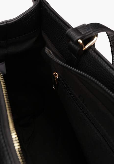 Czarna Torebka z Podwójną Rączką Naszytą Komorą i Metalowymi Detalami Htirma