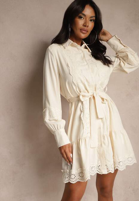 Jasnobeżowa Sukienka Koszulowa z Wiskozy z Bawełną Ozdobiona Paskiem i Koronką Korresil