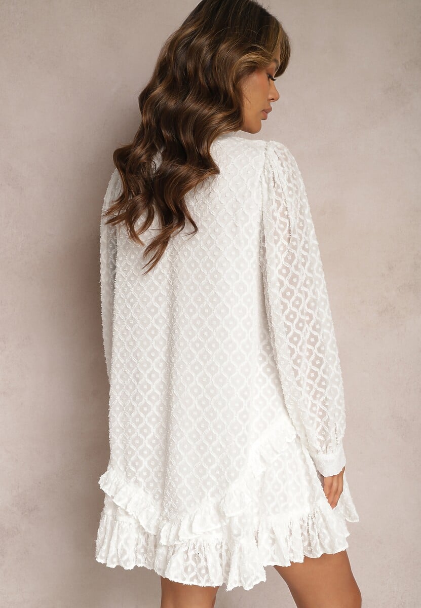 Biała Ażurowa Sukienka Mini o Rozkloszowanym Fasonie z Falbankami Beline