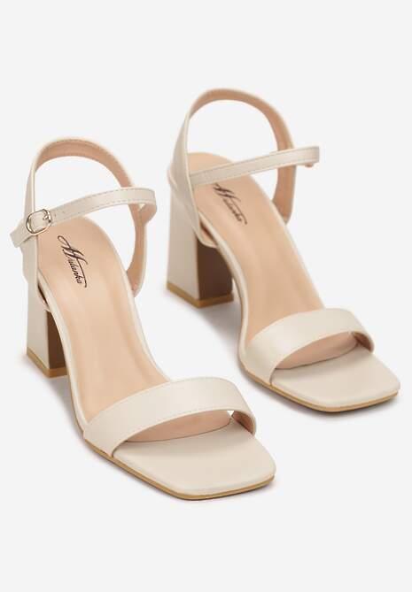 Beżowe Sandały na Słupkowym Obcasie Fuvo
