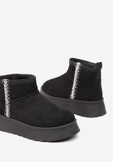 Czarne Krótkie Śniegowce na Platformie z Ozdobną Tasiemką Motavia