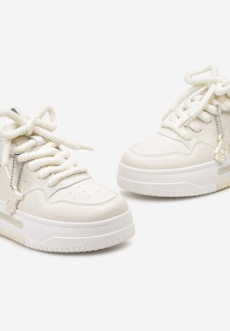 Beżowe Sneakersy z Perforacją i Odczepianą Gumową Ozdobą Misia Ildeos