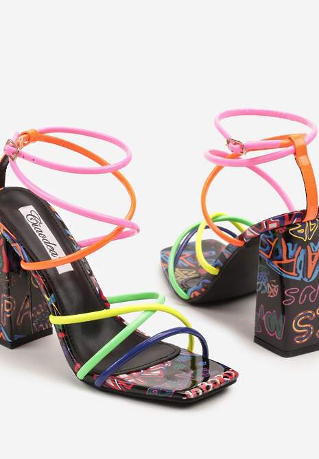 Czarno-Różowe Sandały na Słupku Ozdobione Kwadratowym Noskiem Nilusca