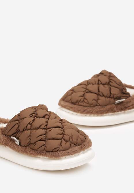 Brązowe Eleganckie Kapcie Pikowane na Niskiej Platformie Tavemene