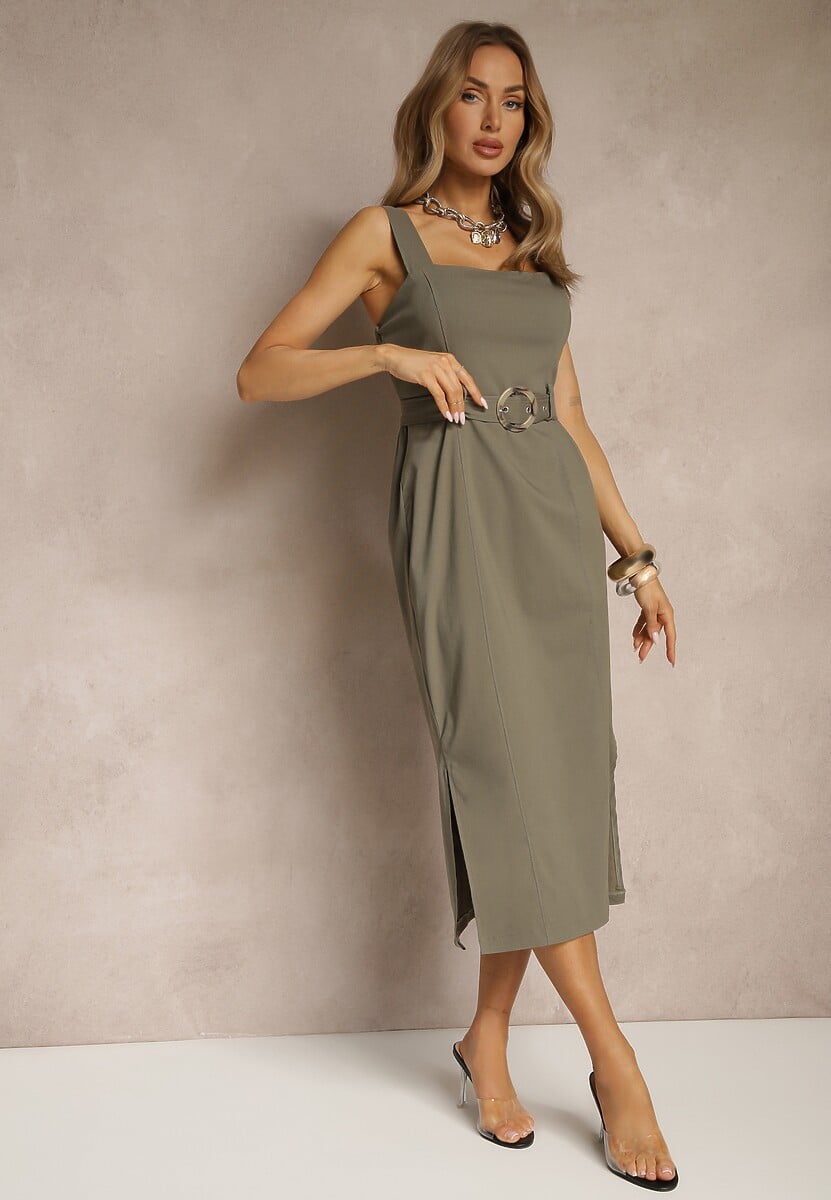 Ciemnozielona Sukienka z Wiskozą o Dopasowanym Kroju z Paskiem z Klamrą i Rozcięciami Mepona