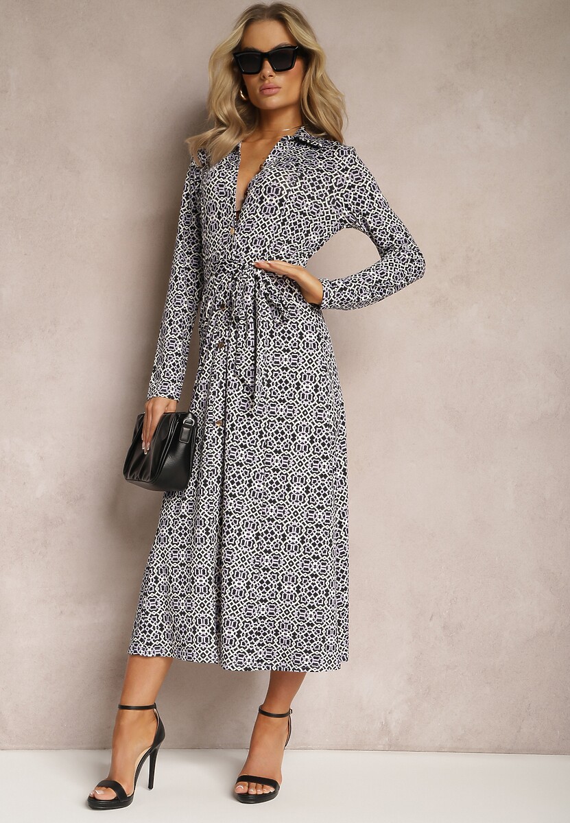 Biało-Fioletowa Sukienka Maxi o Taliowanym Kroju z Paskiem w Geometryczny Wzór Perani