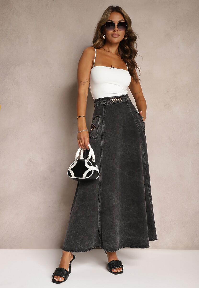 Czarna Bawełniana Spódnica Maxi Rozkloszowana z Jeansu z Ozdobnym Łańcuszkiem Viralle