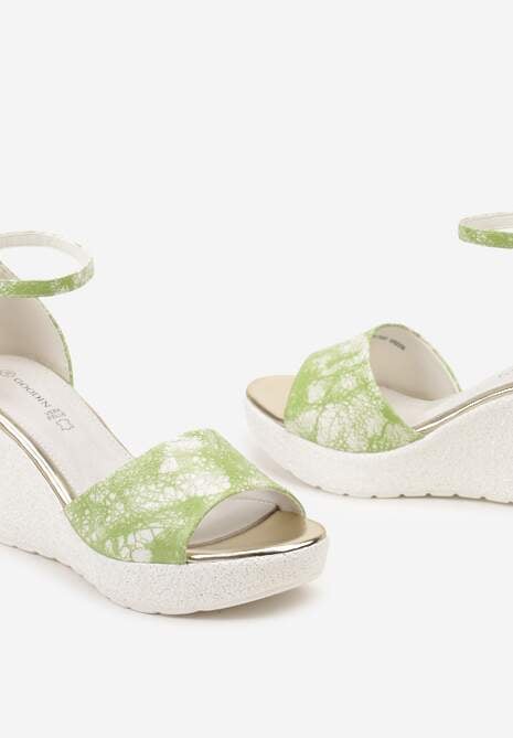 Zielone Sandały na Ozdobnym Koturnie z Kolorową Cholewką i Skórzaną Wkładką Yailyna