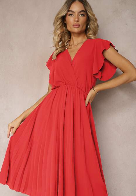 Czerwona Sukienka z Trójkątnym Dekoltem z Gumką w Pasie o Plisowanym Kroju Doetta