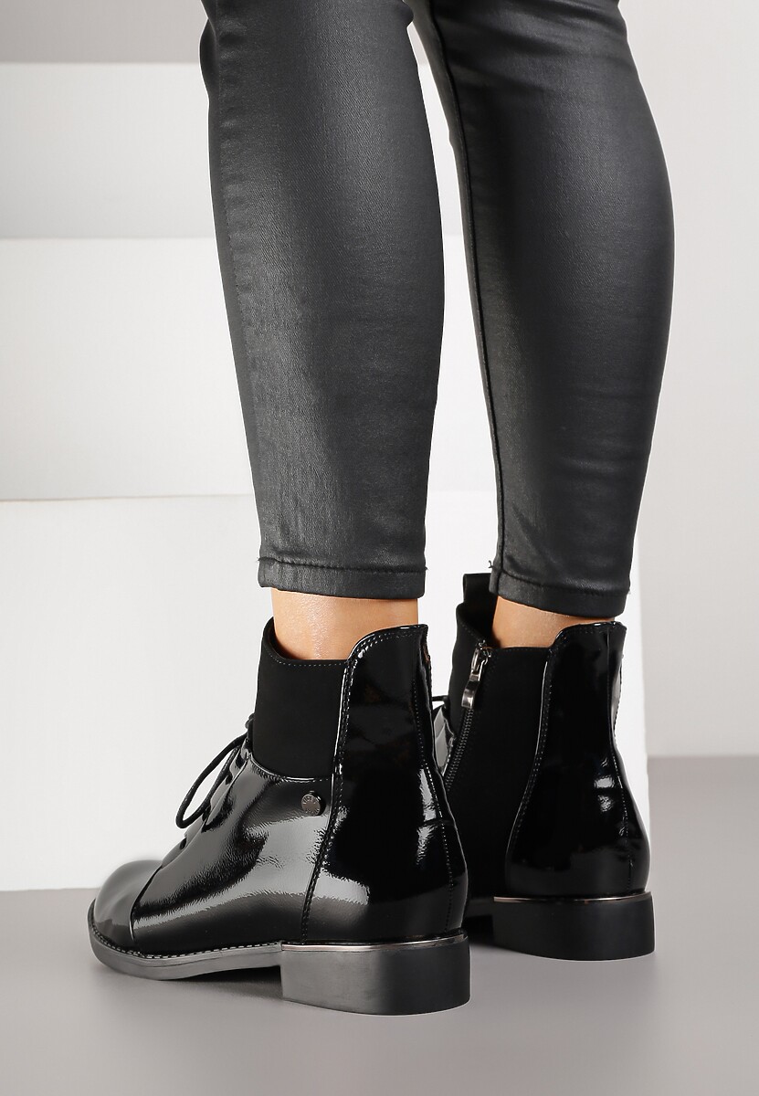 Czarne Botki Vices Lakierowane ze Sznurowaną Cholewką i Elastycznymi Panelami Flilera
