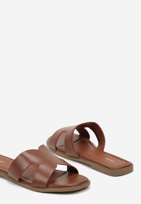 Brązowe Klapki na Płaskiej Podeszwie Ozdobione Metalicznymi Paskami i Kwadratowym Noskiem Sonivia