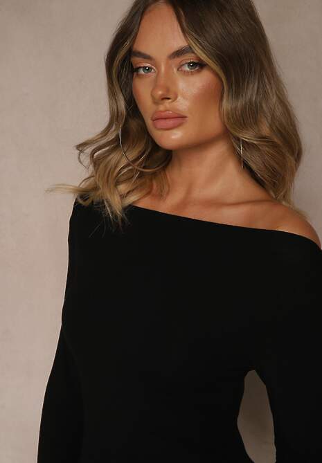 Czarna Wiskozowa Bluzka Longsleeve z Dekoltem Typu Łódka Zaide