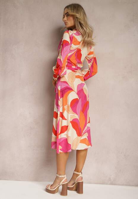 Różowo-Beżowa Rozkloszowana Sukienka Midi z Kopertowym Dekoltem z Paskiem i Abstrakcyjnym Wzorem Orabella