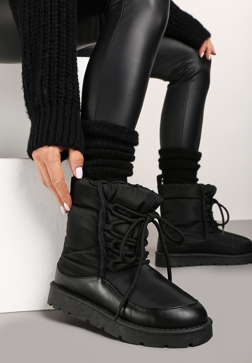 Czarne Śniegowce Ozdobione Sznurówkami Vortitha