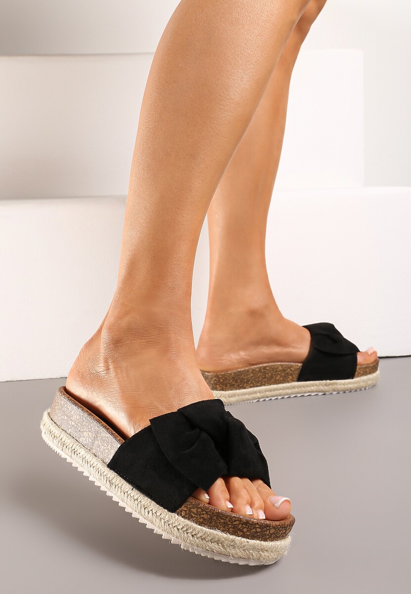 Czarne Płaskie Klapki z Wkładką z Imitacji Skóry i Ozdobną Kokardą Vrisas