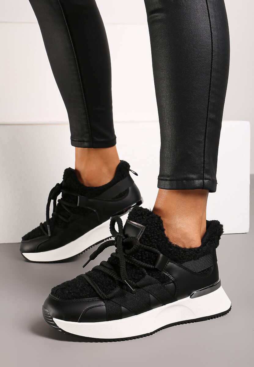 Białe Sneakersy Zimowe z Futerkiem Barankiem na Niskiej Platformie Zinethia