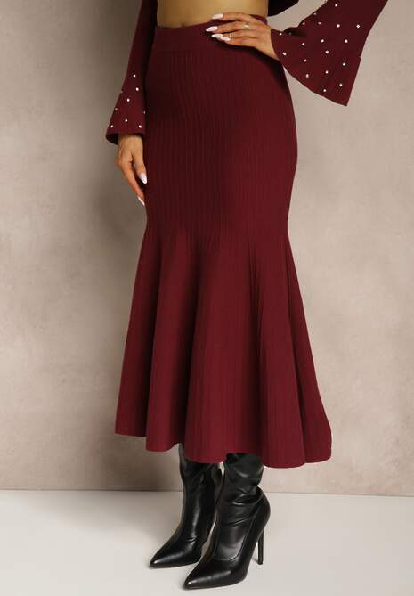 Bordowy Komplet z Dzianiny z Wiskozą Spódnica i Sweter z Baskinką i Cyrkoniami Nereza
