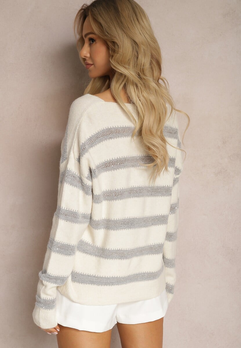 Szary Sweter z Dekoltem w Serek Ozdobiony Błyszczącymi Paskami Keiria