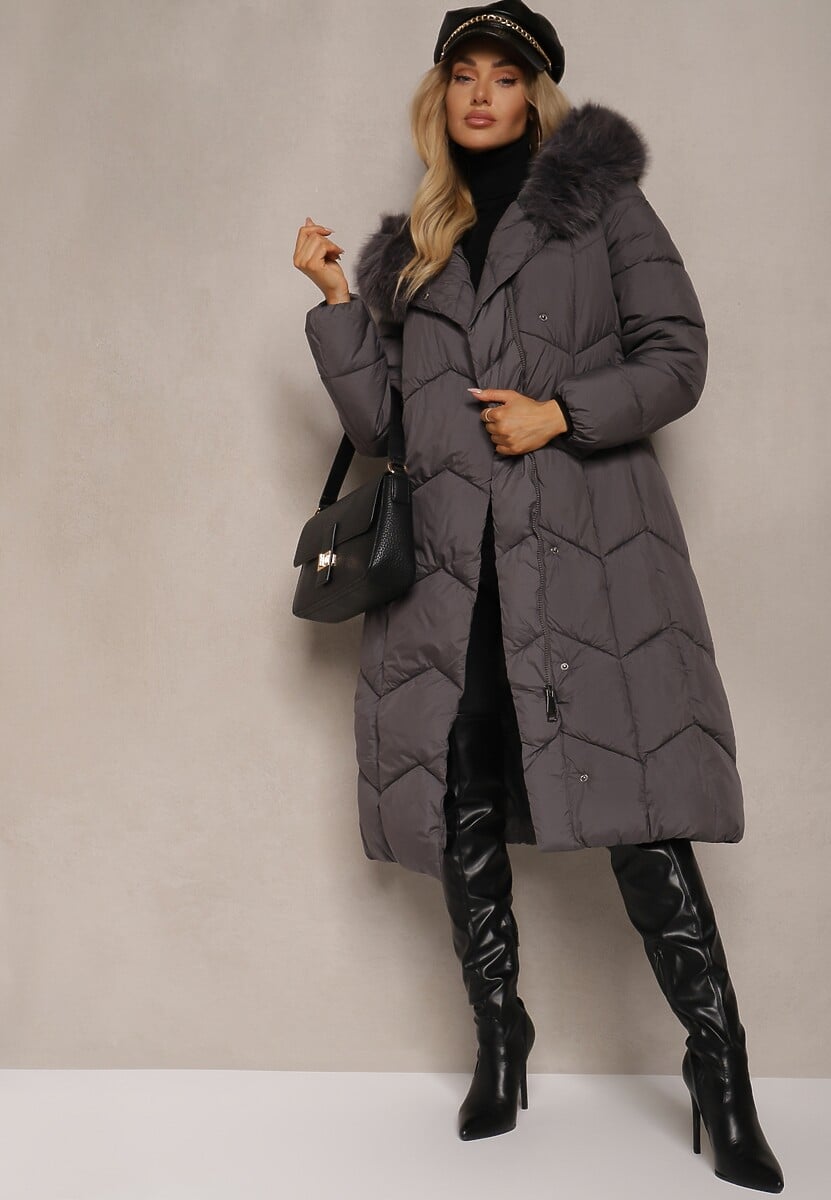 Ciemnoszara Długa Kurtka o Pikowanym Kroju z Kapturem i Odpinanym Futerkiem Ozdobiona Paskiem Vamimora
