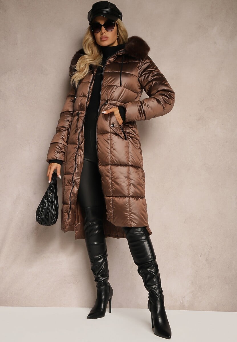 Brązowa Kurtka z Pikowanymi Przeszyciami Ściągaczem w Talii i Kapturem z Odpinanym Futrem Ravalin