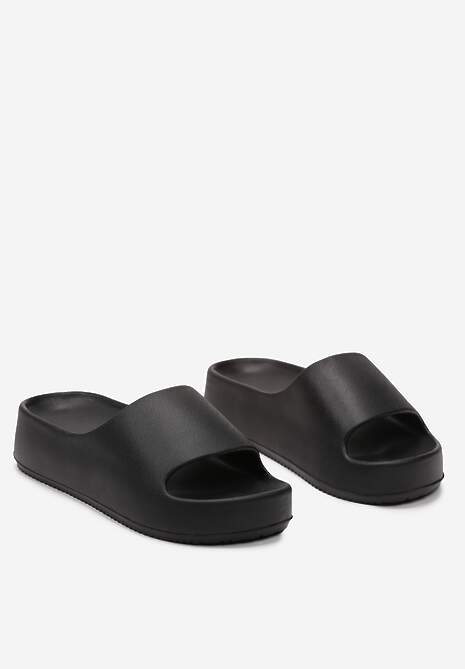 Czarne Piankowe Klapki z Platformą i Szerokim Paskiem Amarantia