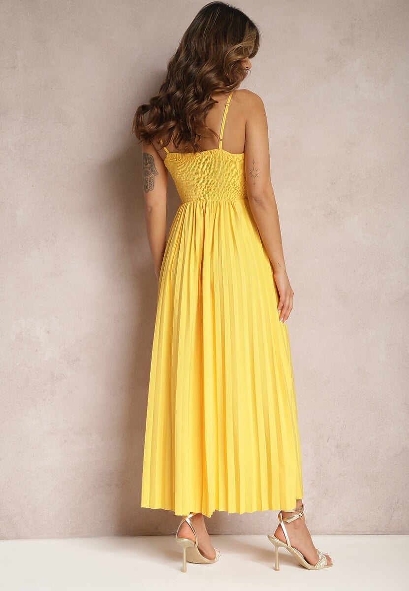 Żółta Długa Sukienka Kopertowa o Rozkloszowanym Kroju na Ramiączkach Kaemera