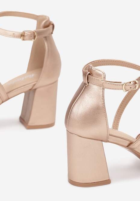 Szampańskie Czółenka Akisiphaeia