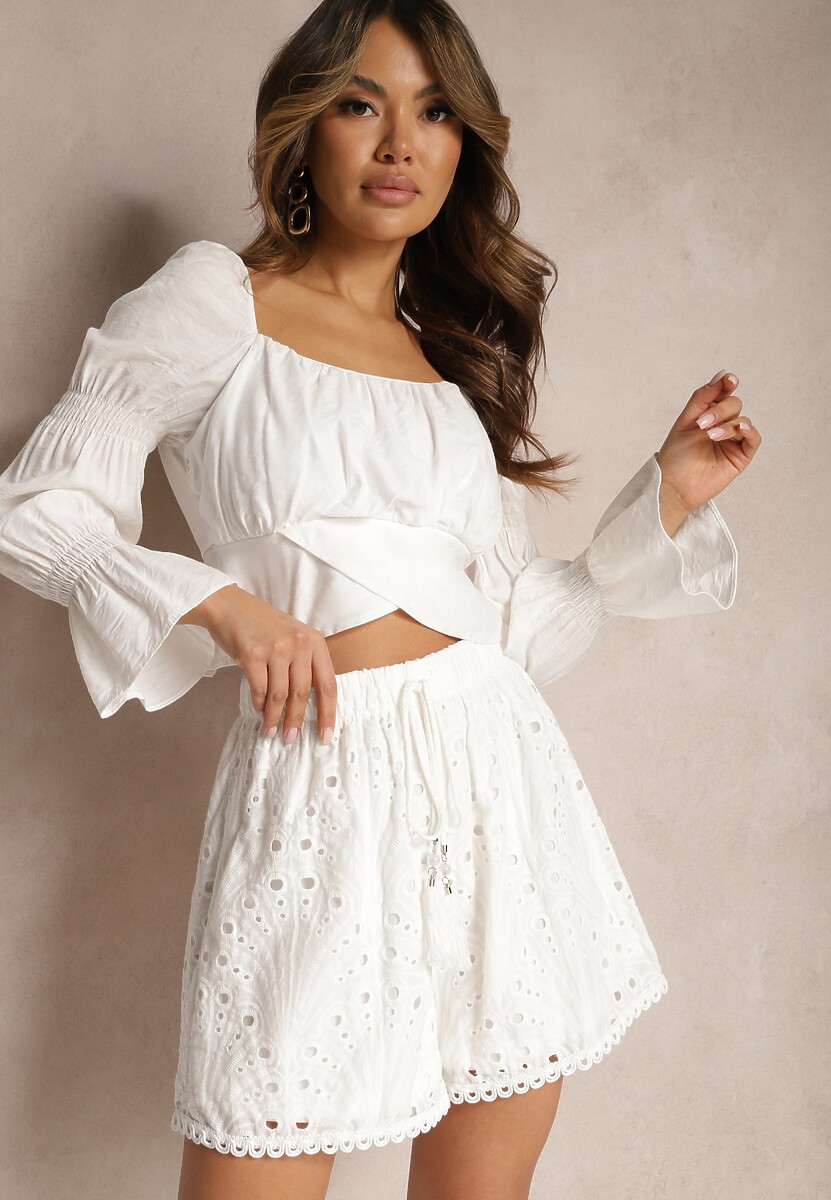 Białe Ażurowe Szorty Bawełniane Ozdobione Haftem i Chwostami Mileia