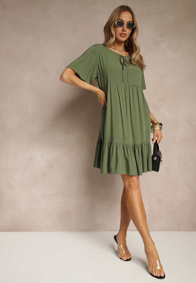 Ciemnozielona Bawełniana Sukienka Rozkloszowana z Wiązaniem przy Dekolcie Mepova