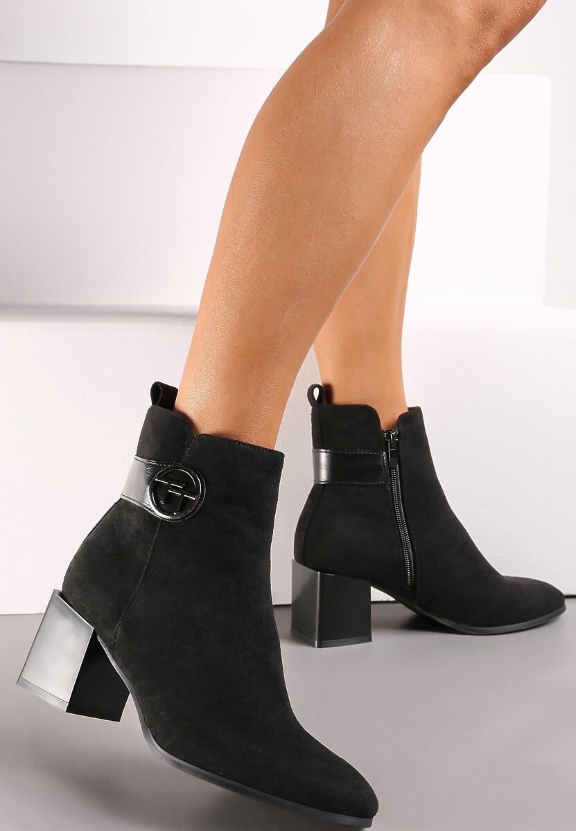 Czarne Botki na Niskim Słupku z Klamerką Avintta