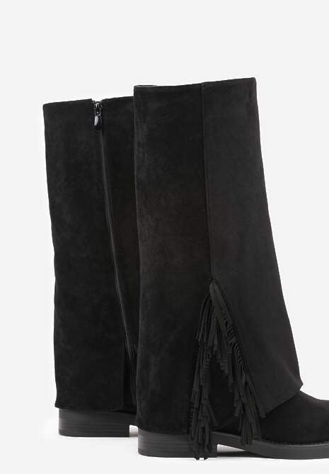 Czarne Kozaki Ozdobione Frędzlami i Wywiniętą Cholewką Reilevia