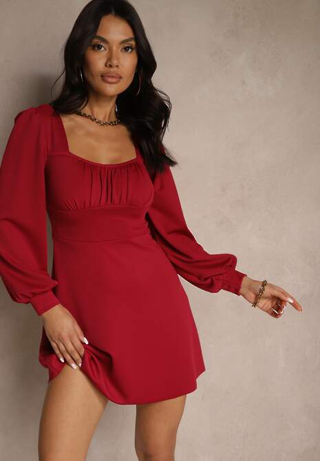 Różowa Sukienka Ozdobione Bufiastymi Rękawami Sopivara