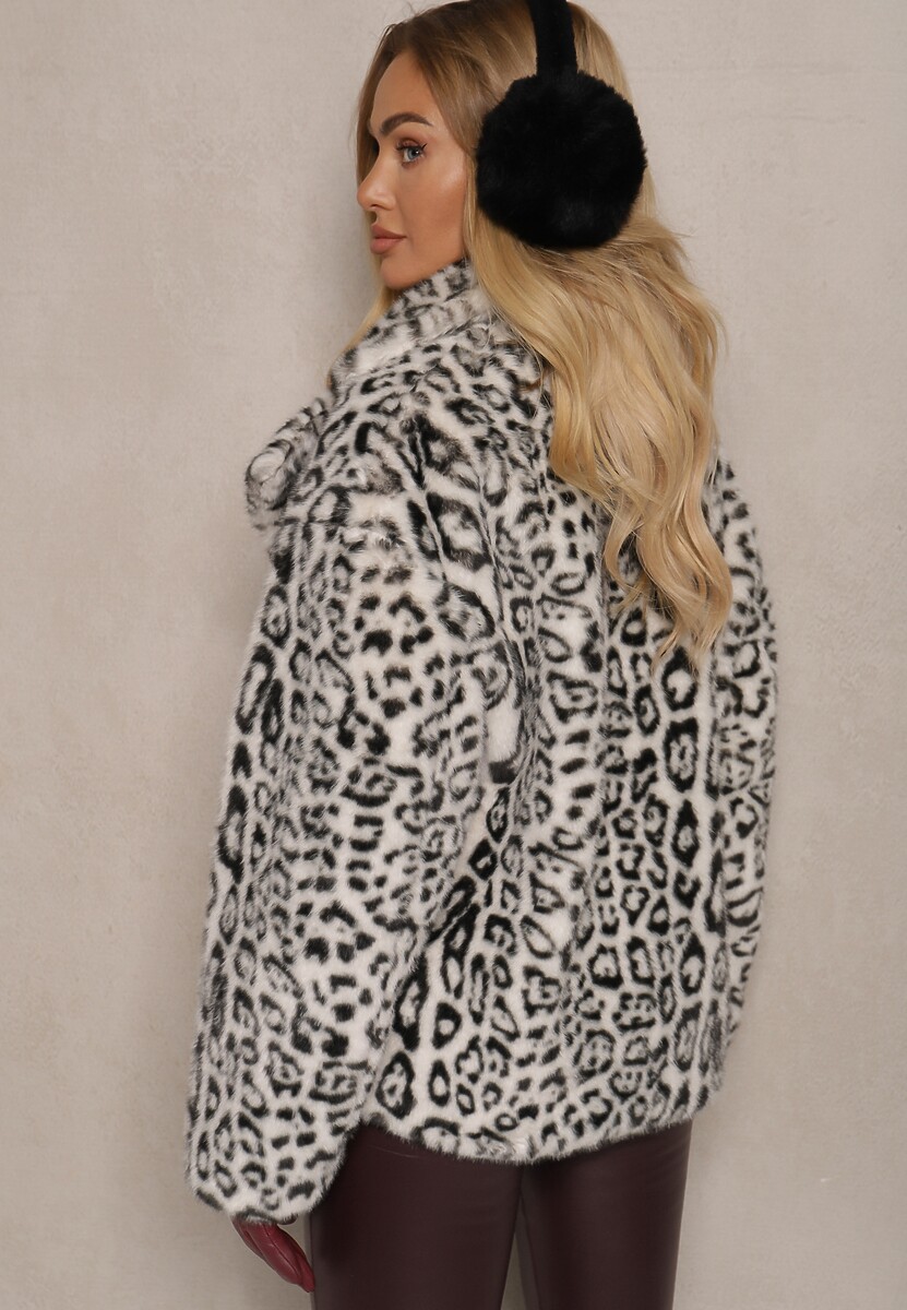Biała Futrzana Kurtka w Panterkowy Print z Kieszeniami Delinnea