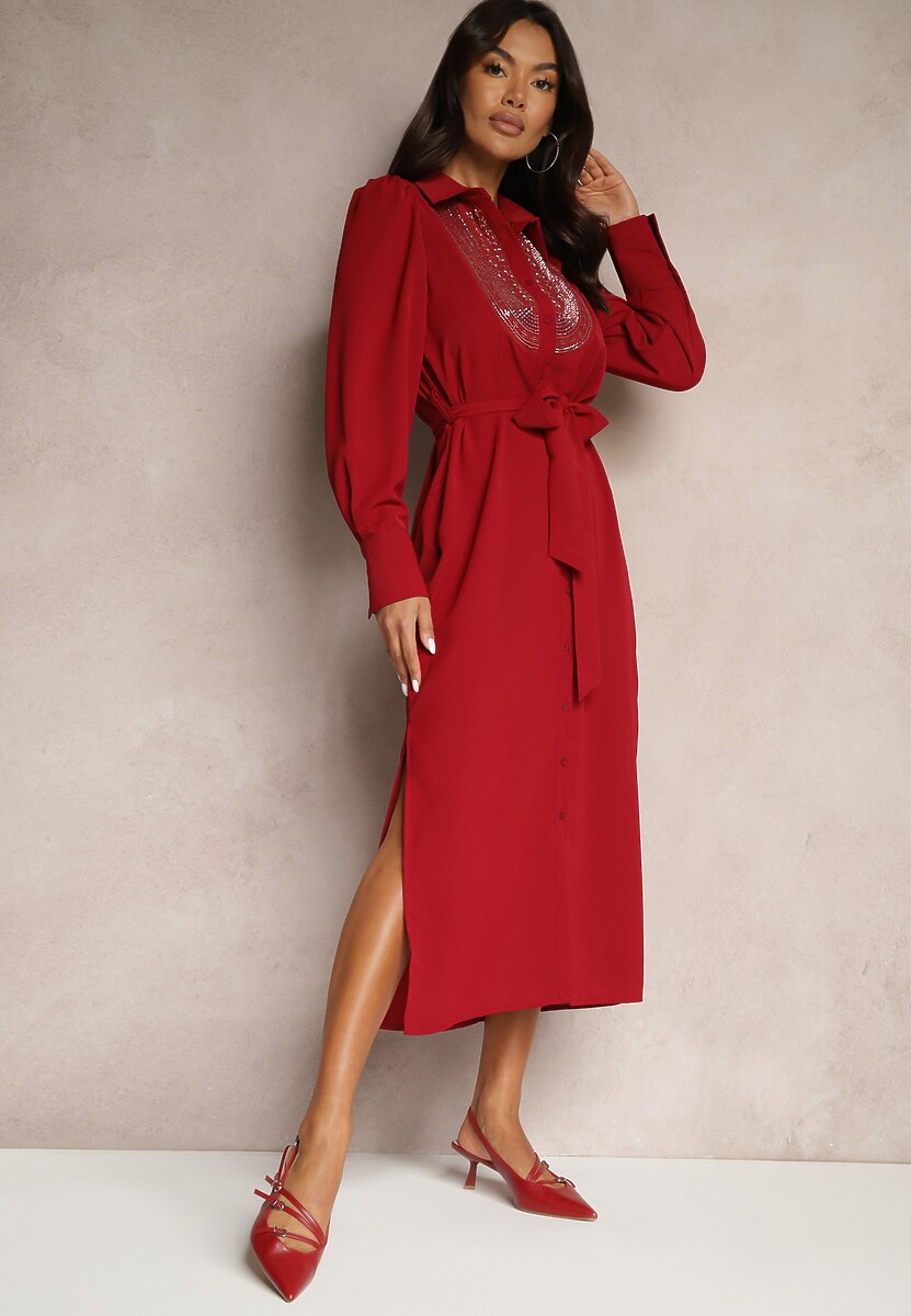 Bordowa Koszulowa Sukienka Ozdobiona Koralikami Cekinami i Paskiem Tidanis