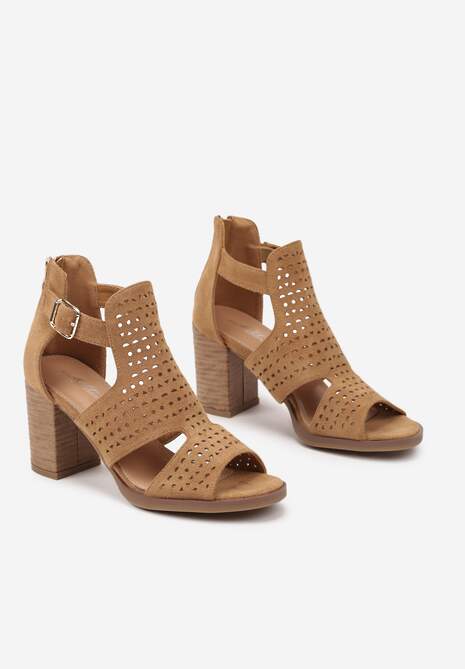 Brązowe Sandały na Słupku z Ażurowymi Paskami Evelesi
