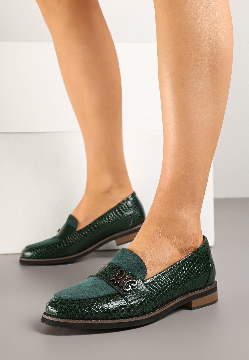 Czarne Mokasyny Lakierowane z Metaliczną Ozdobą Nilionis